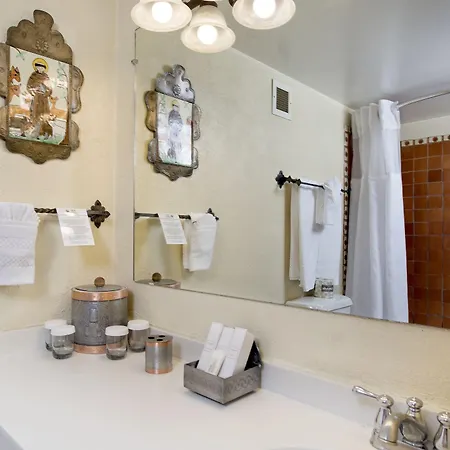 Hotel Of The Governors 4*