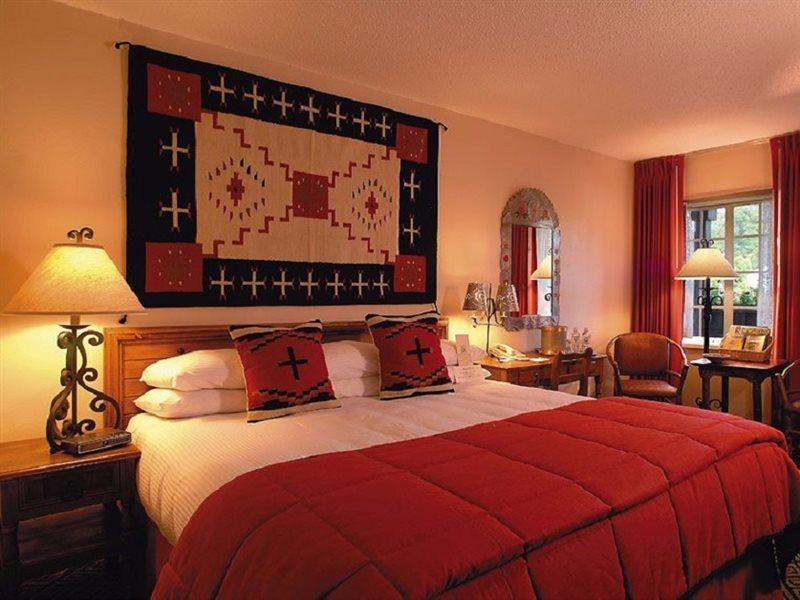 Hotel Of The Governors