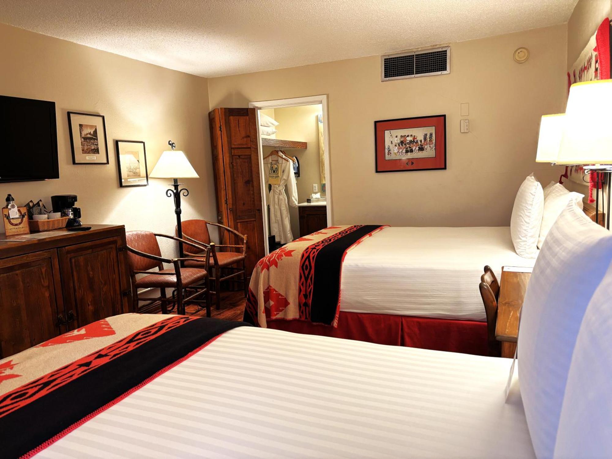 Hotel Of The Governors 4*